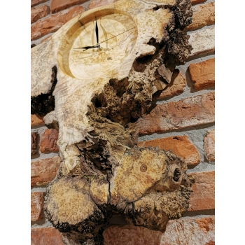 Zegar z drewna klonowego z dużą czeczotą