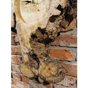 Zegar z drewna klonowego z dużą czeczotą